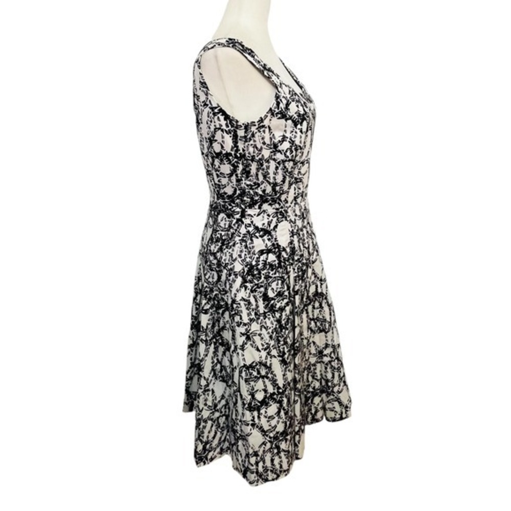 Calvin Klein Size‎ 4 Fit & Flare Dress Sleeveless Black White Print - Picture 7 of 11